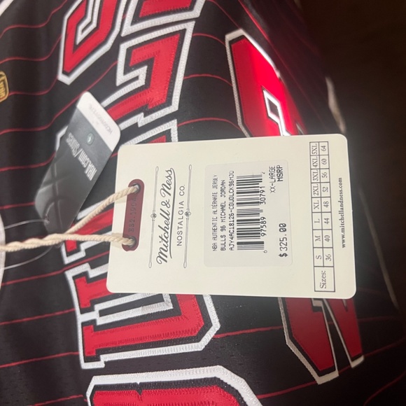 Jordan Bulls jersey - Picture 2 of 5